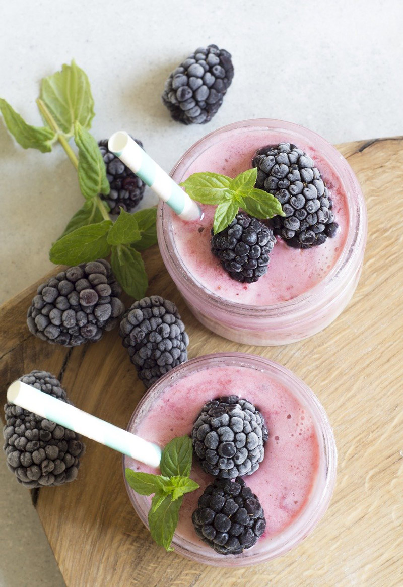 Low Carb Berry Smoothie