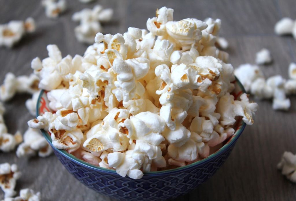 air popped popcorn - how many carbs are in popcorn