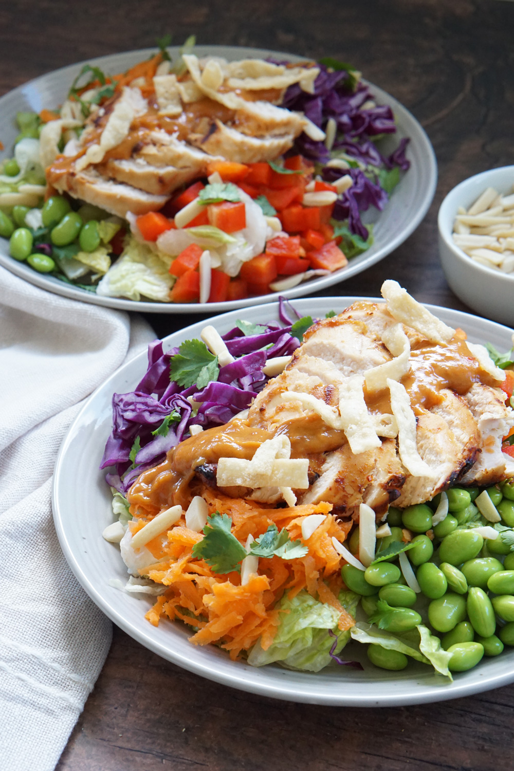 Spicy Thai salad with chicken