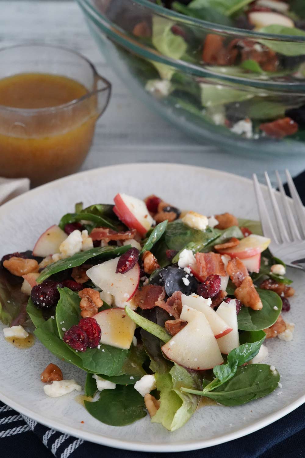 Spinach and apple fall salad