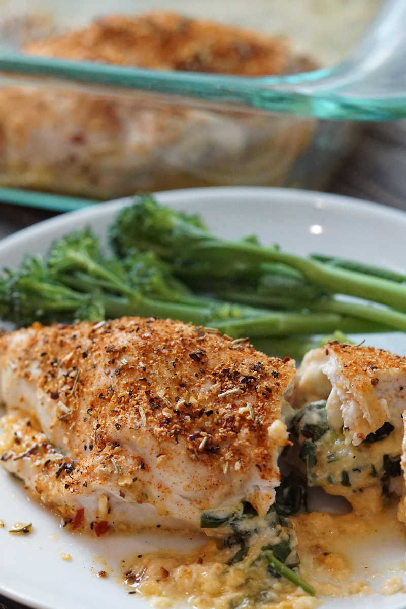 Stuffed chicken breast and broccoli